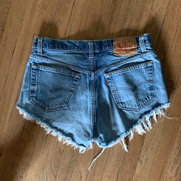 Levi’s 501 button fly distressed jean short shorts - Picture 5 of 7